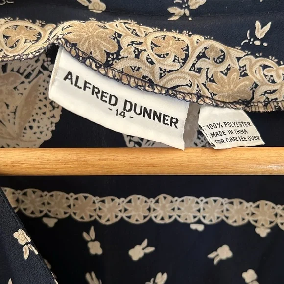 NWOT ALFRED DUNNER BLOUSE - Picture 4 of 5